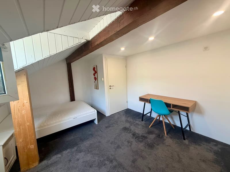 Chambre meublée (2)