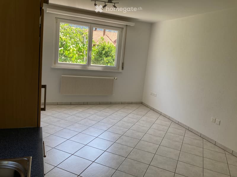 Bel appartement dans maison privée (2)