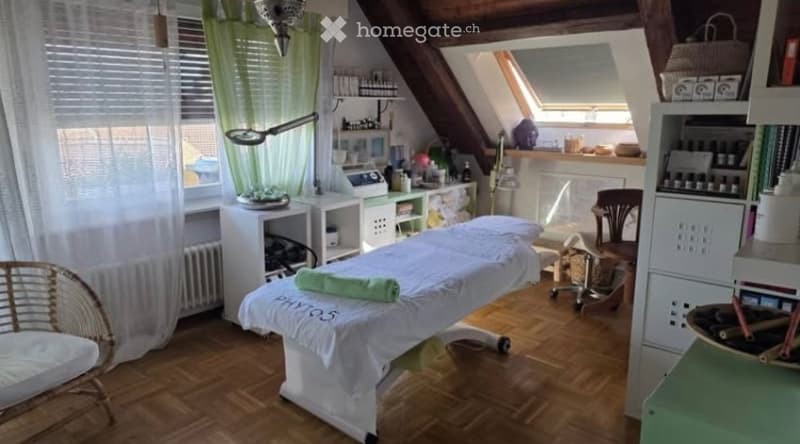 Recherche un(e) colocataire 3,5 pièces en vieille ville (6)