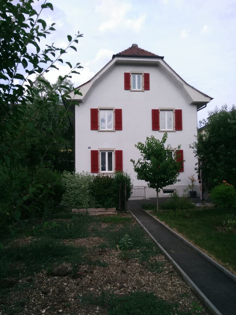 A louer charmant appartement dans une maison au centre-ville (4)