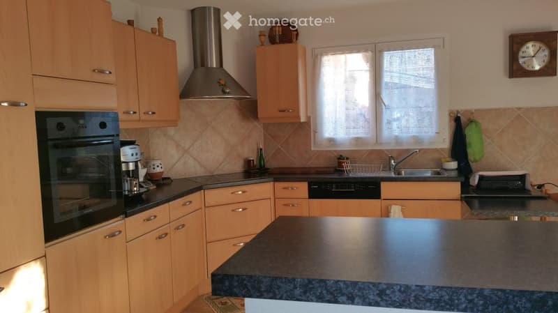 Maison familiale de 200m2 avec jardin à Vionnaz (2)
