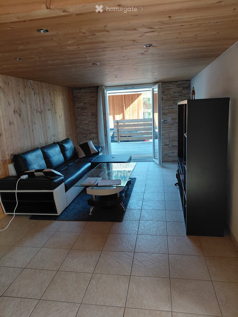 Grande chambre meublée à louer à Finhaut (4)