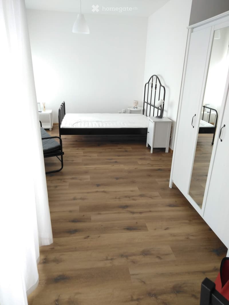 Si affitta monolocale ammobiliato con lavatrice (3)