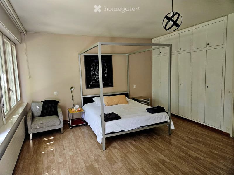 Modern & Spacious Furnished Villa with Large Garden (4)