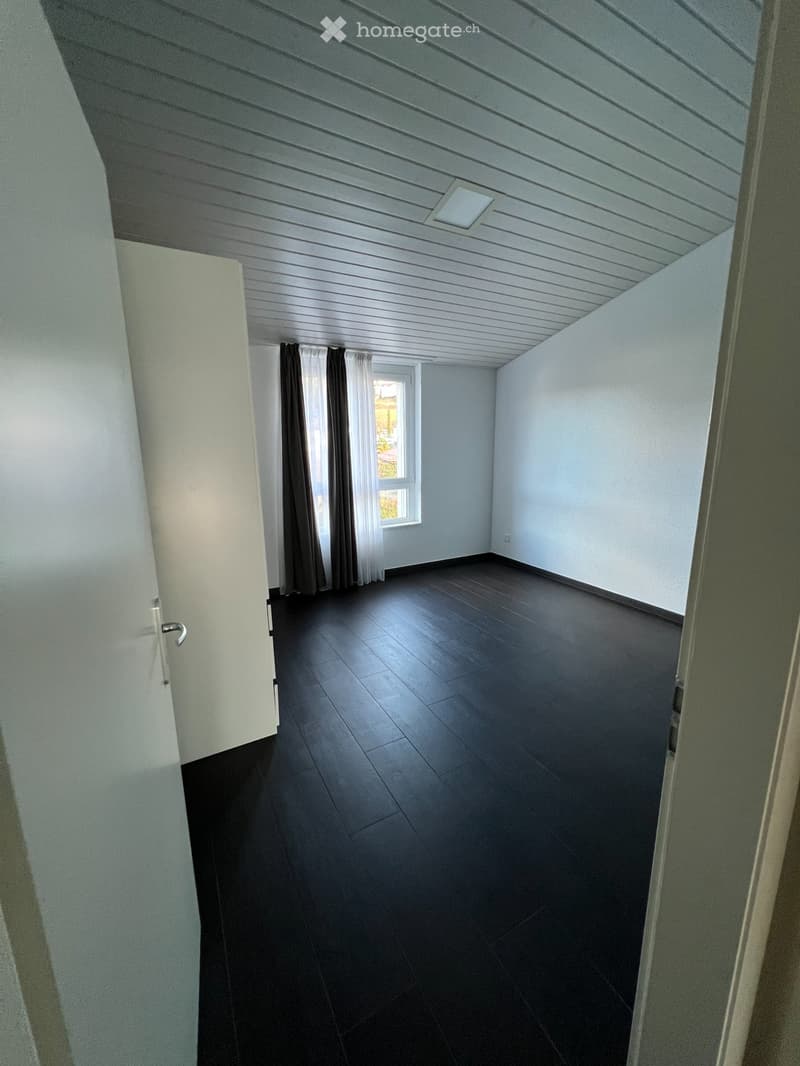 Appartement 4.5 proche des bains (5)