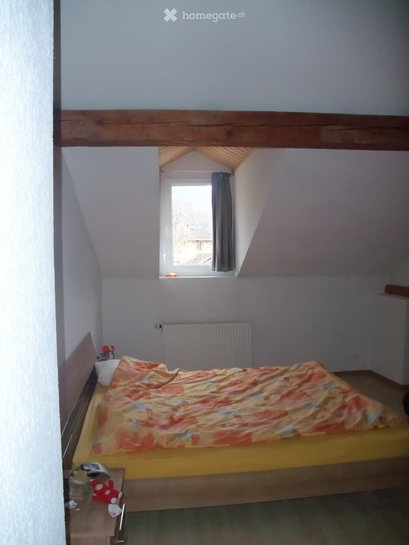 Appartement en attique de 2,5 pièces, 58 m2 au centre de Bex (2)