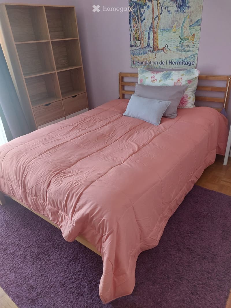Chambre meublée à louer chez l'habitante avec balcon (1)