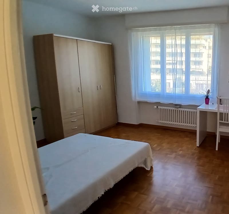 Chambre à sous-louer (2)