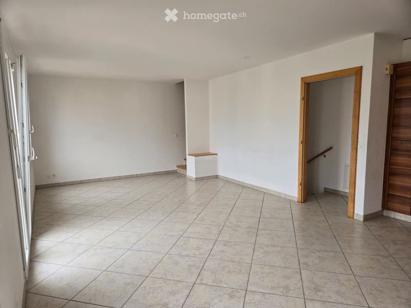 Appartement 3.5 pièces en duplex avec balcon à Gimel (2)