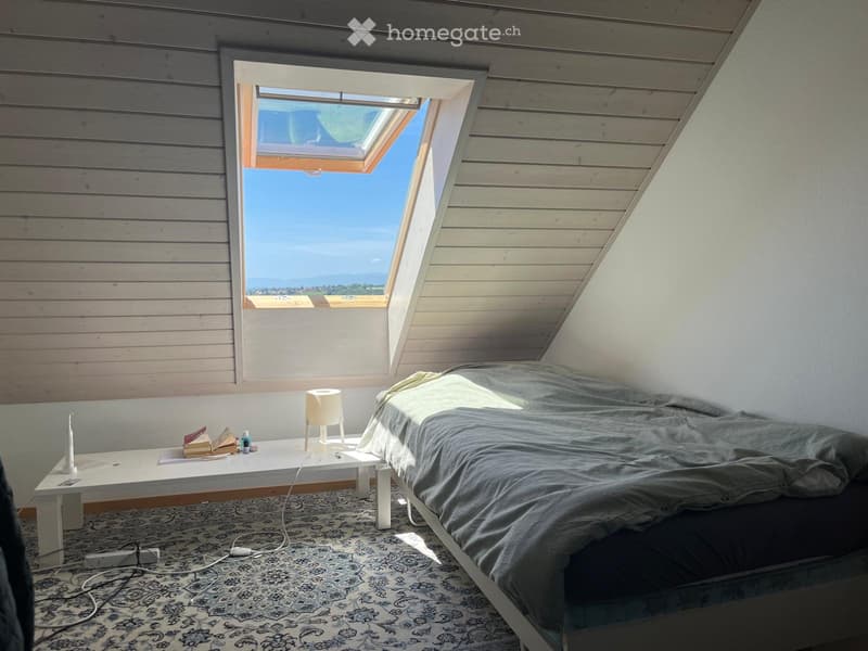 Chambre meublée (1)