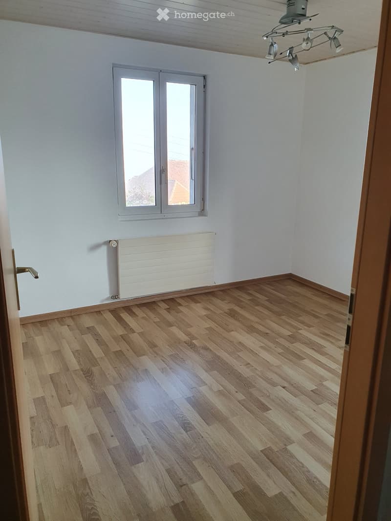 Maisonnette 3.5 avec cachet à louer à Thierrens (3)