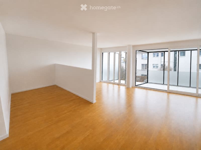 ***** Traumoase: grosse 4.5-Zimmer-Wohnung mit Wintergarten (1)