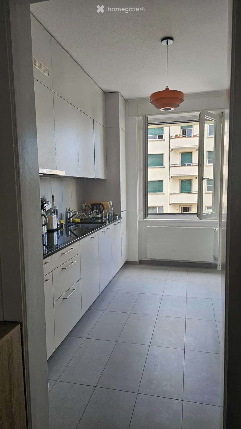 Joli appartement spacieux aux Champs-Elysée fribourgeois! (2)