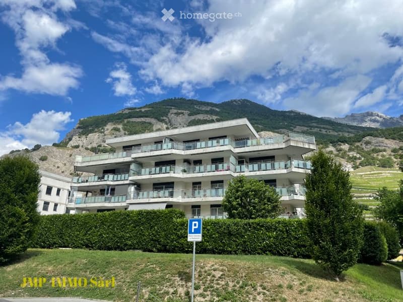 À saisir bel appartement de 3.5 pces avec 3 places de parc (1)