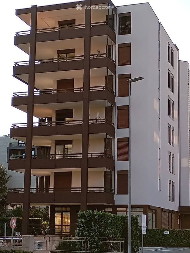 Lugano, affitto locale hobby, deposito (2)