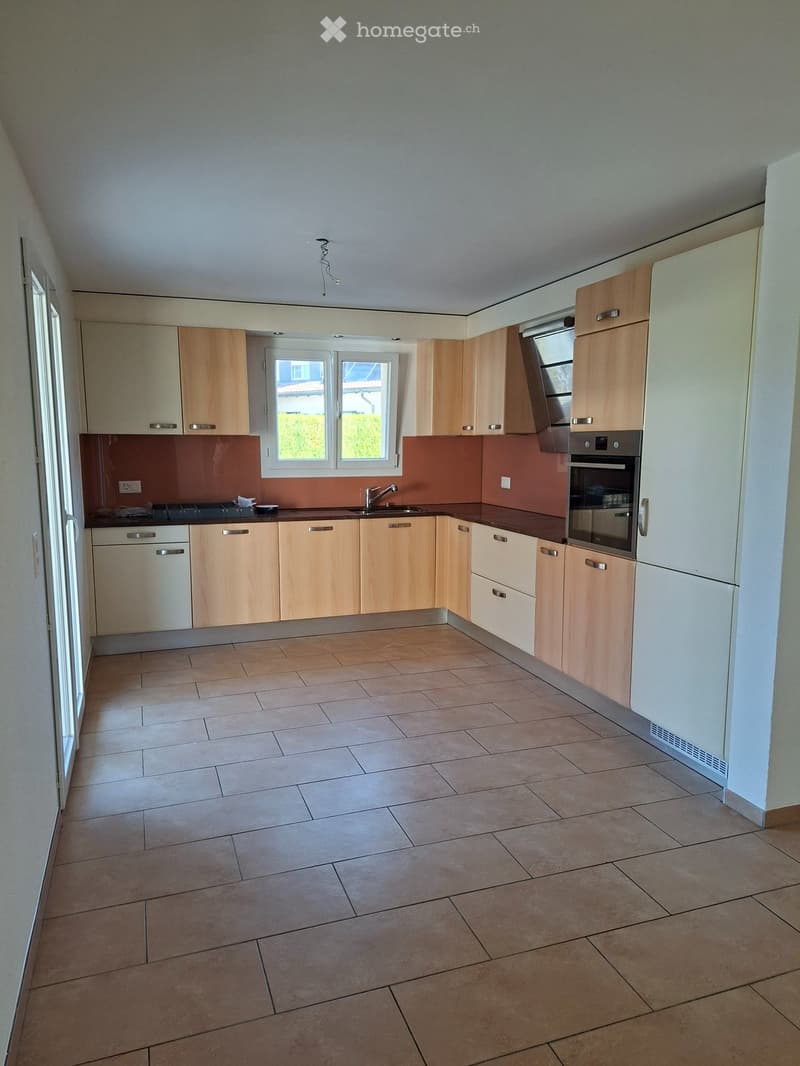 Appartement dans villa, au centre d'Oron-la-Ville. (3)