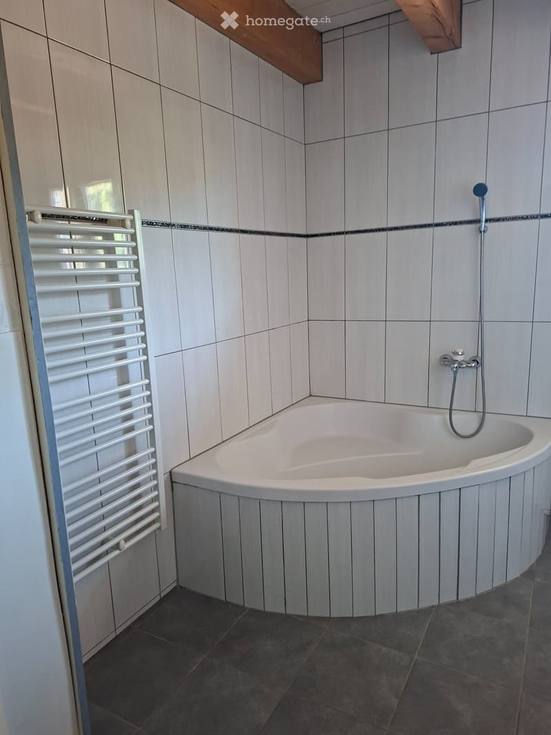 Appartement dans villa, au centre d'Oron-la-Ville. (4)