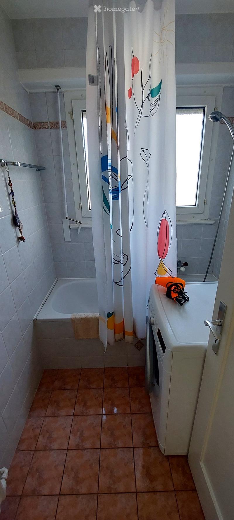 Loue Chambre meublée (4)