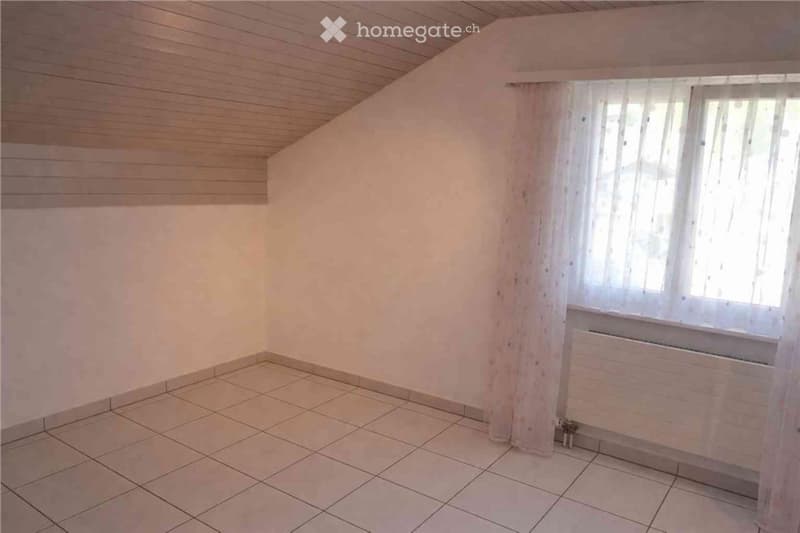 Gemütliche 4.5-Zimmer-Dachgeschosswohnung (4)