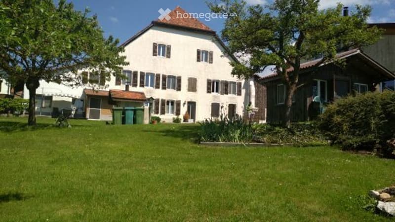 Grand 3.5 pièces de 115 m2 à Lignières - Libre de suite (1)