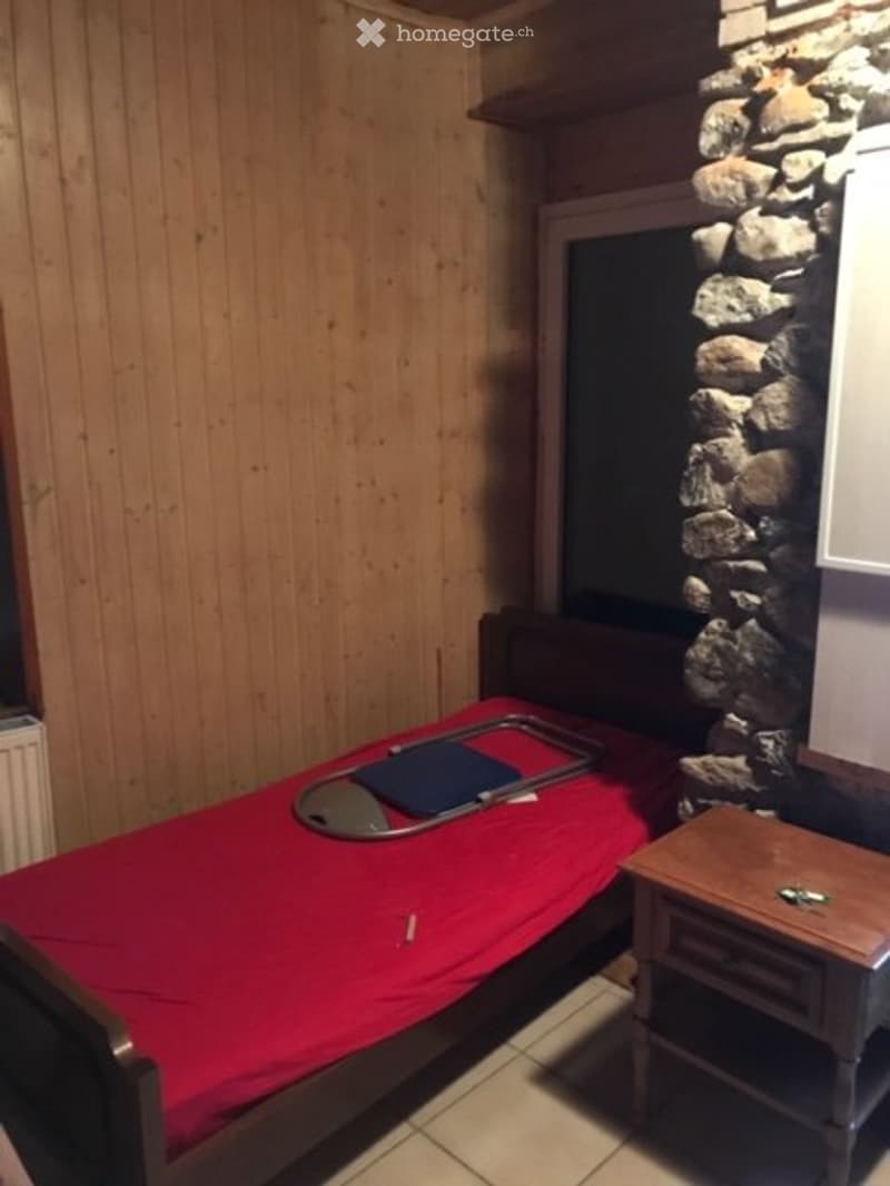 Studio - quartier calme et verdoyant (2)
