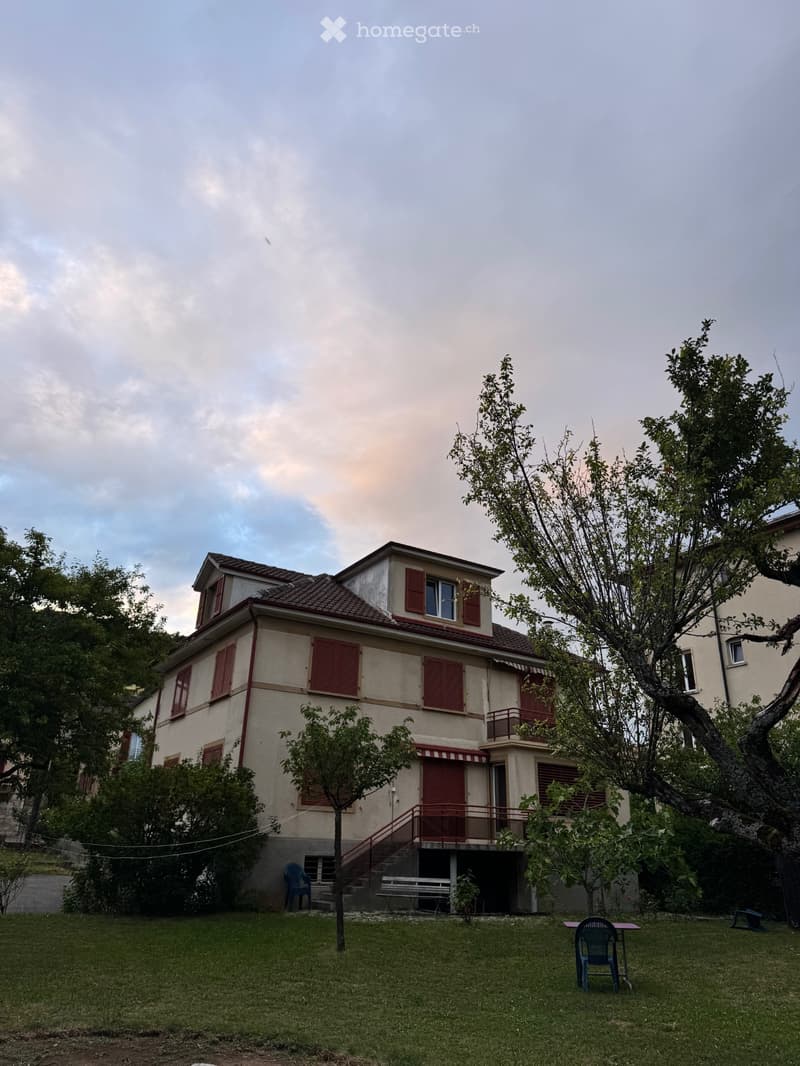 Charmant petit appartement sous les toits de Corcelles (4)