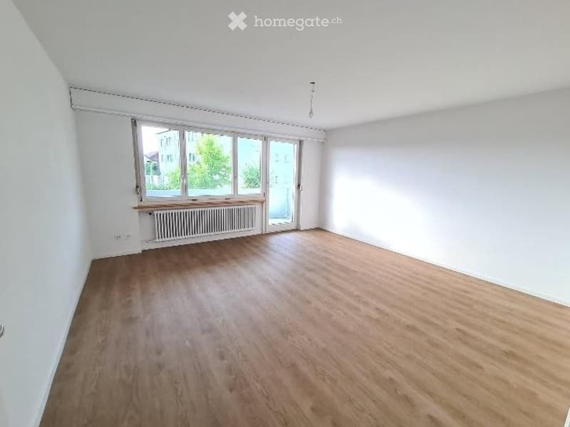 4.5-Zimmer-Wohnung mit Alpenblick Verfügbar ab 1. September (2)