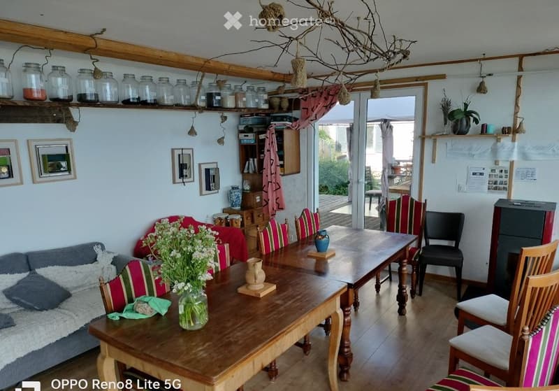 Une chambre si libère dans une Ecovillage (5)