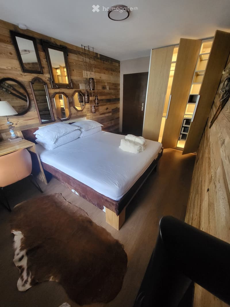 Neu renovierte 2.5 Zimmer Wohnung an bester Lage in Zermatt (2)