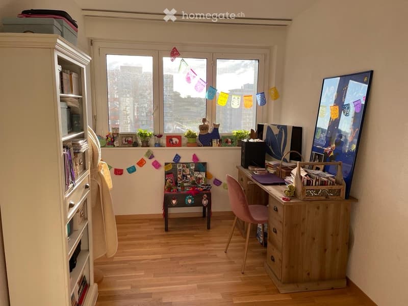 Lumineux appartement 4,5 pièces à Beaumont (3)
