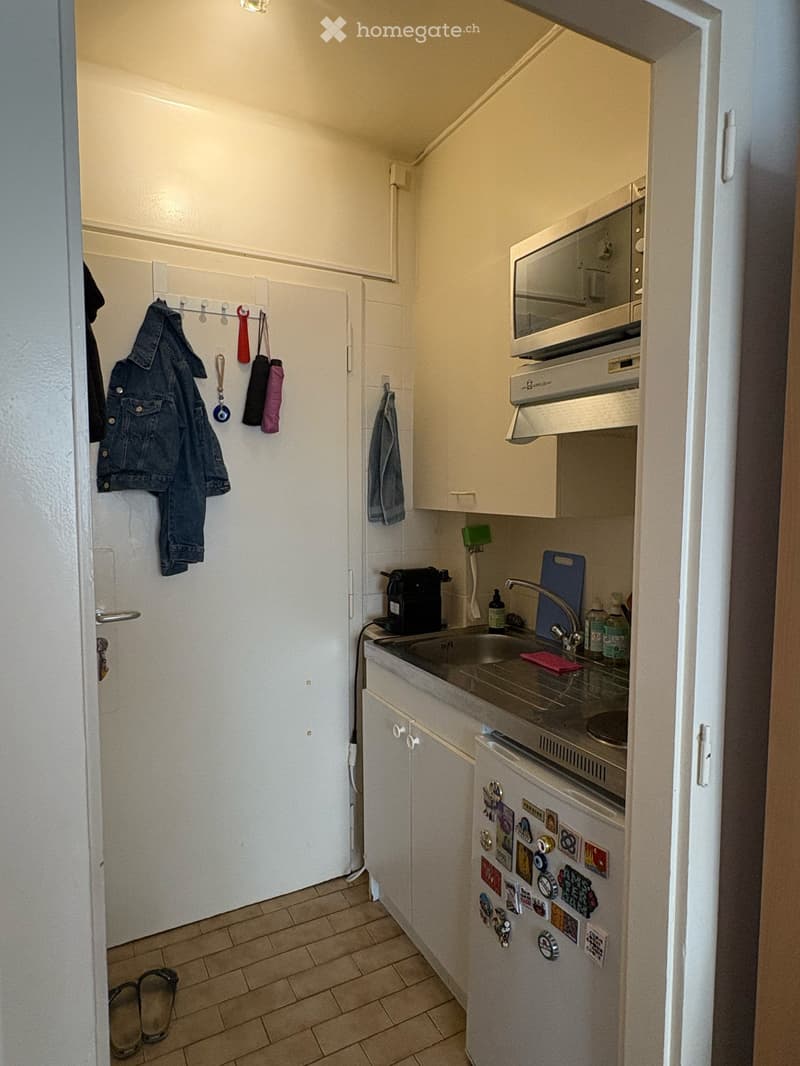 Studio meublé avec salle de bain privée et cuisine (2)