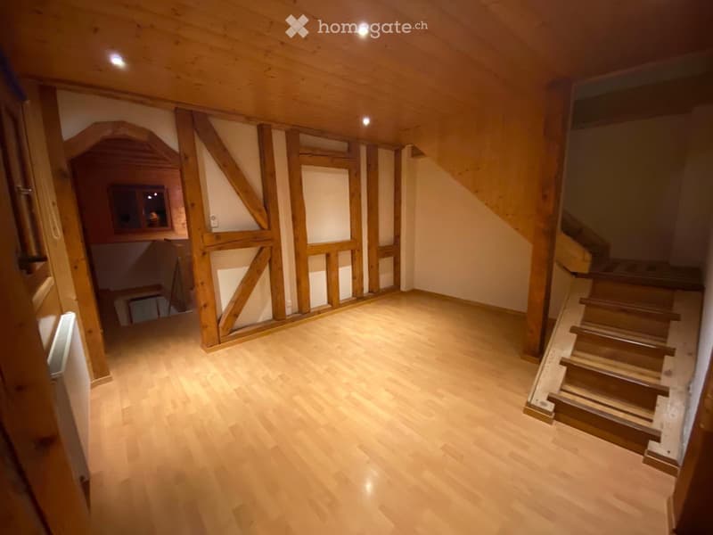 À louer  appartement 4.5 pièces en triplex à Illarsaz (2)