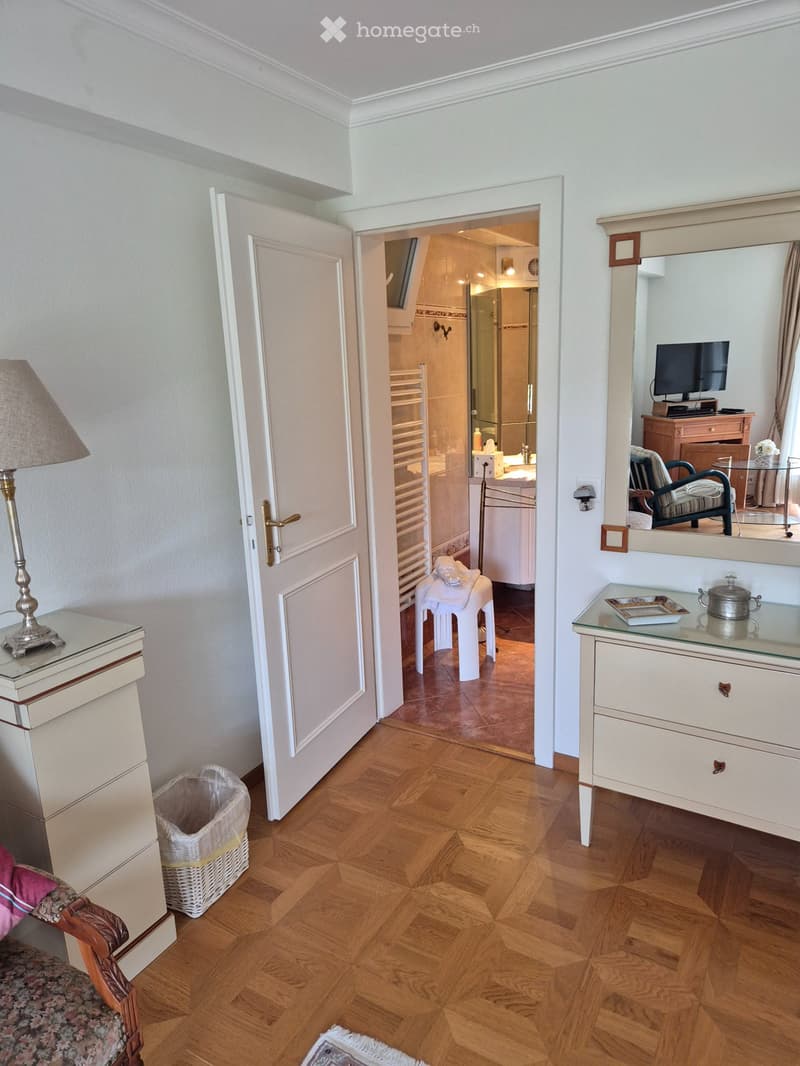 Chambre meublée de 25m² à louer à Genolier  Confort, calme (2)