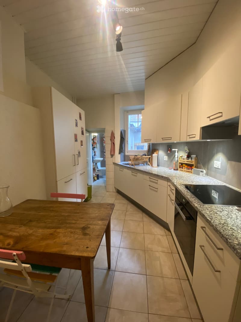 Charmant appartement en vieille ville de Neuchâtel (4)