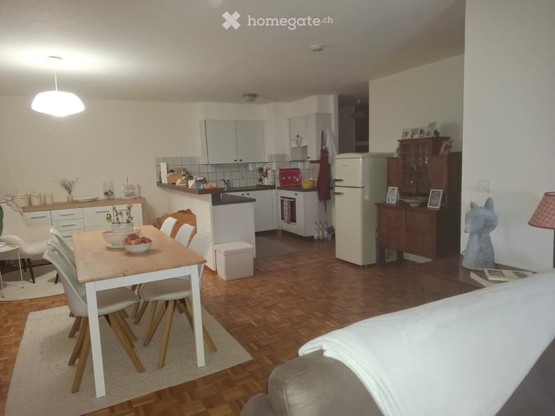 Charmant appartement de 2.5 pièces à Rennaz (3)
