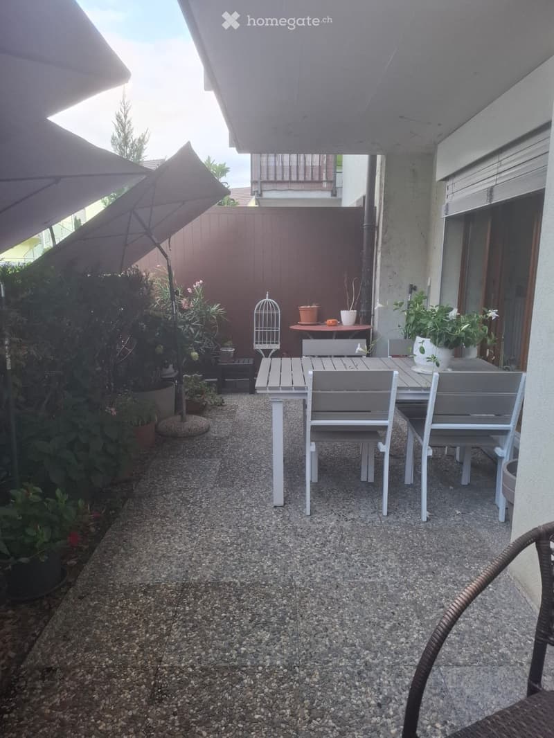 Charmant appartement de 2.5 pièces à Rennaz (4)