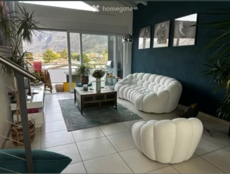 Chambre à louer dans un appartement duplex (1)
