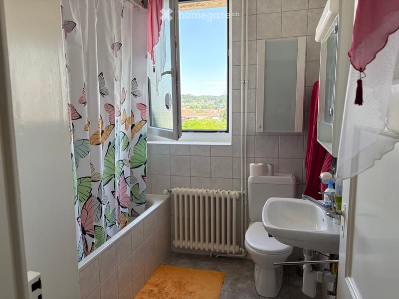 Chambre meublée à louer, proche de la garde de Renens (4)