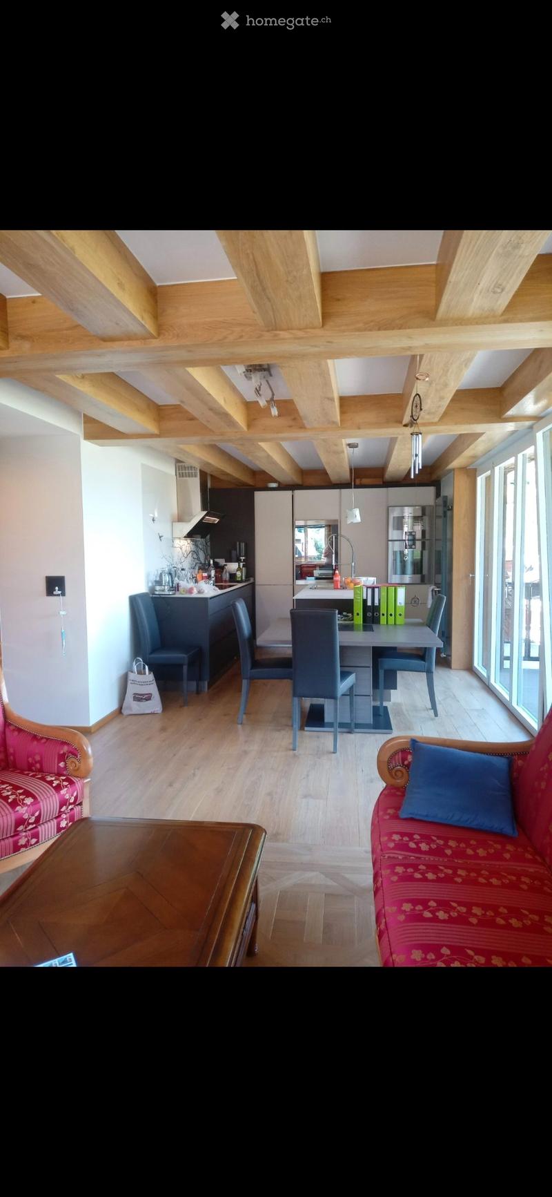 Bel appartement avec balcon et vue (5)