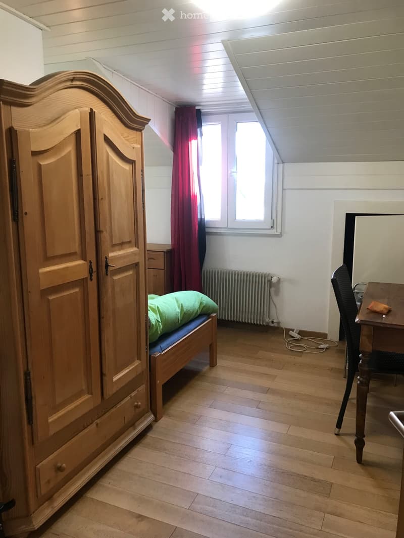 SION, chambre indépendante meublée, 100m de la vieille ville (3)