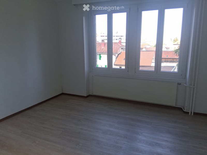 Appartement lumineux de 3 pièces au centre de Sainte-Croix (4)