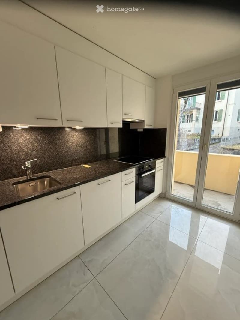 Charmant appartement de 3 pièces avec balcon à Neuchâtel (2)