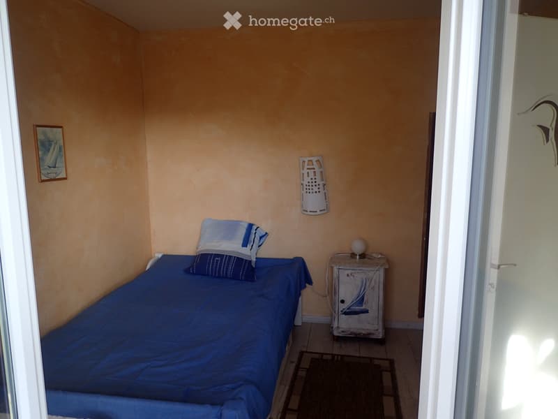 Petite chambre au rez d'une maison familiale, bord du lac (3)
