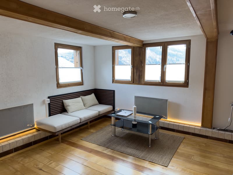 Charming 85 m² Chalet Apartment with Balcony (1)