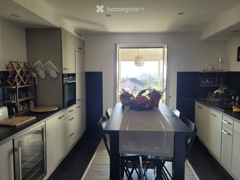 Appartement avec balcon, meublé en sous-location (2)