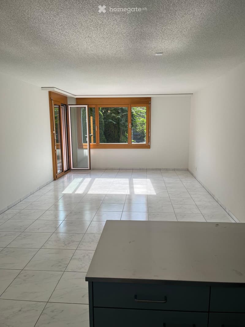 Reizende 2.5-Zimmer-Wohnung mit Gartensitzplatz ab 10.2026 (2)