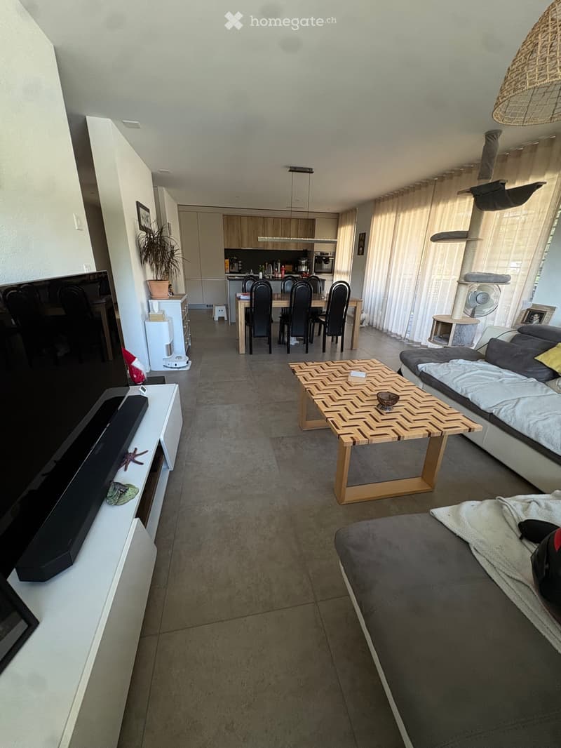 A convenir Magnifique appartement 4.5p. immeuble récent (1)
