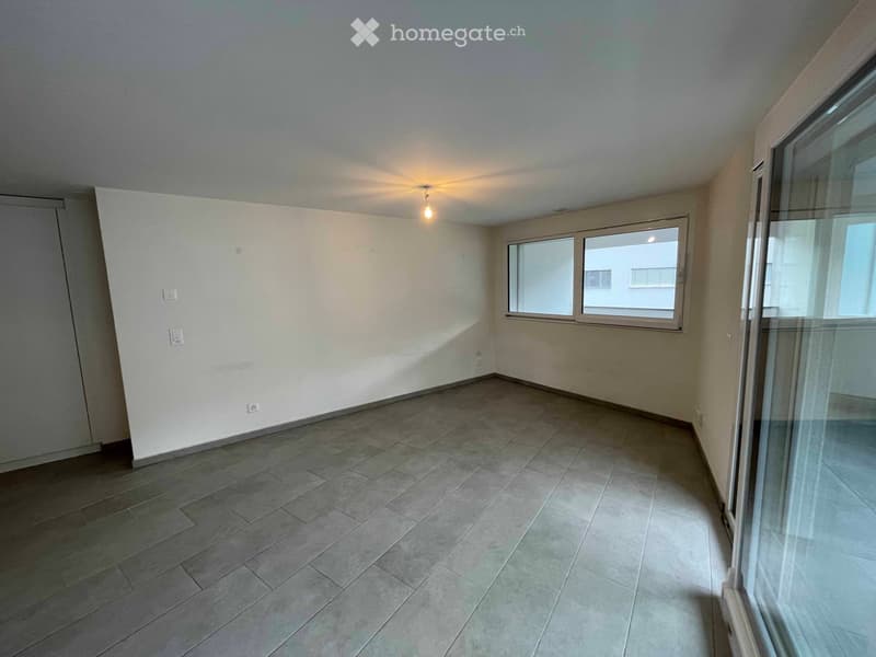 Appartement 2,5 pièces avec grand balcon / vue sur montagnes (2)