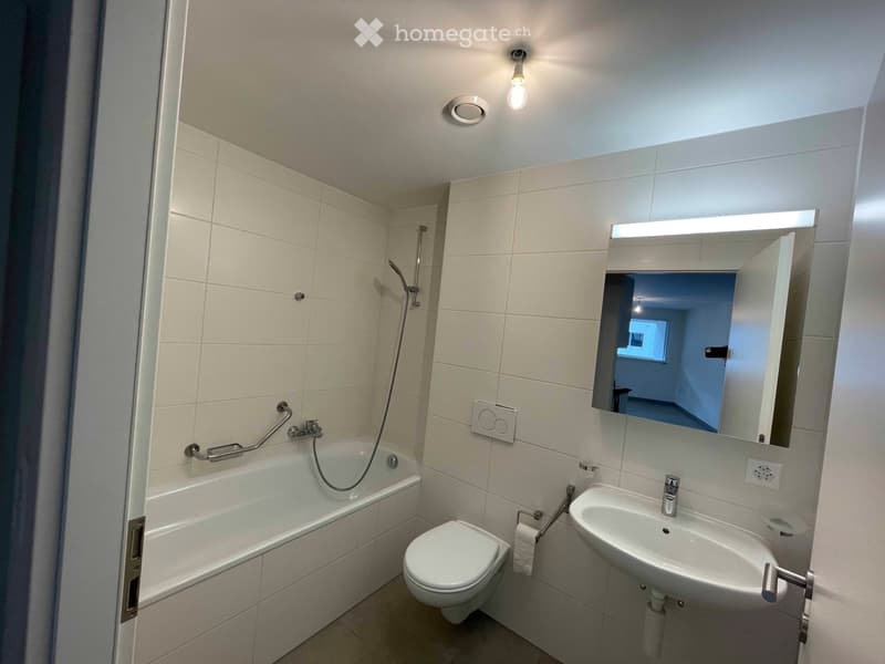 Appartement 2,5 pièces avec grand balcon / vue sur montagnes (3)