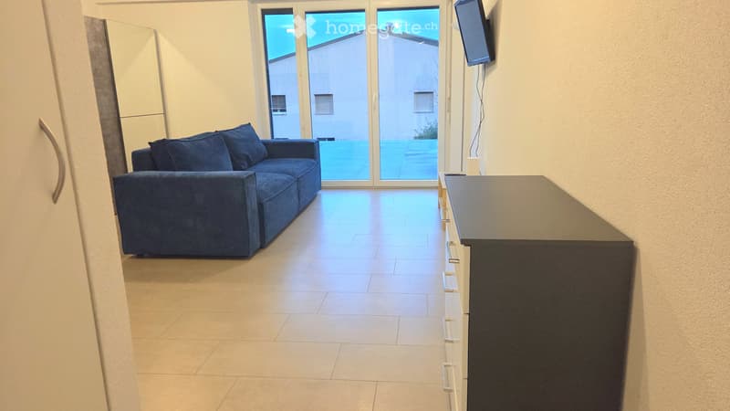 Studio meublé avec terrasse location semaine/mois/saison (2)